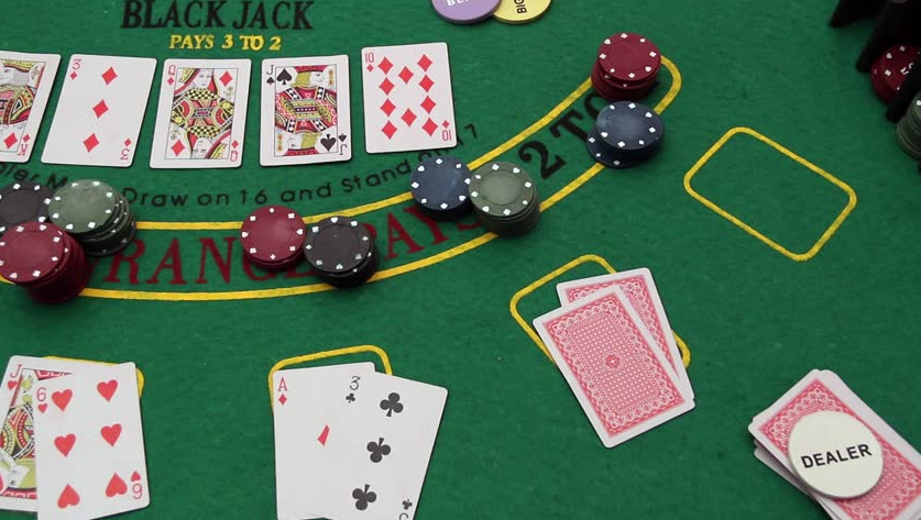 Sơ lược về quy tắc chơi Poker cơ bản